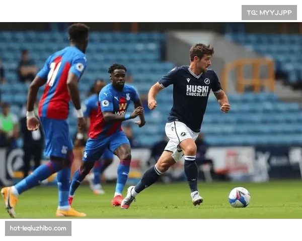 米尔沃尔防守反击剖析：场均失球1.03粒的442平行站位